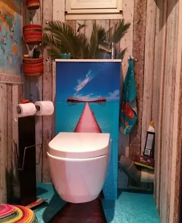 Homestay Loli's Quiet With Swimming Pool Antibes